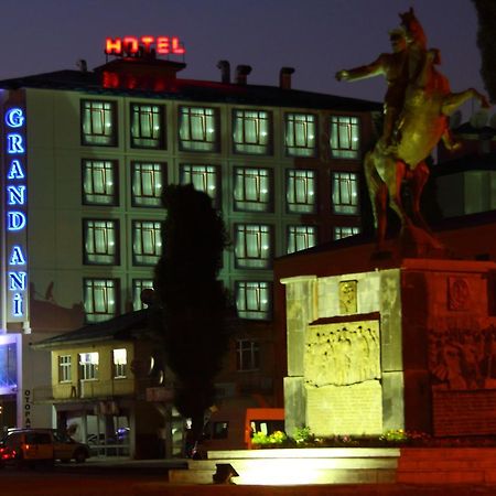 Grand Ani Hotel 카르스 외부 사진